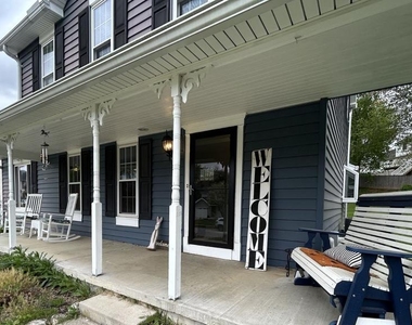 215 Hitching Post Drive - Photo Thumbnail 2