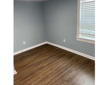 3012 Alabama Avenue Se - Photo Thumbnail 5
