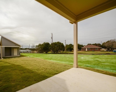 240 Rose Dr - Photo Thumbnail 26
