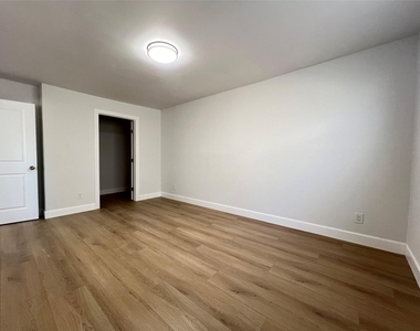 3310 Hycreek Dr - Photo Thumbnail 13