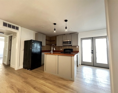 3310 Hycreek Dr - Photo Thumbnail 4