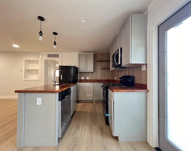 3310 Hycreek Dr - Photo Thumbnail 2
