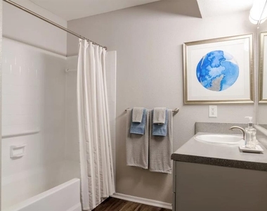 4580 Barclay Drive - Photo Thumbnail 6