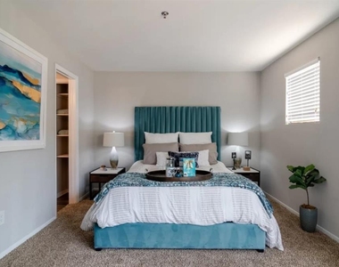 4580 Barclay Drive - Photo Thumbnail 5