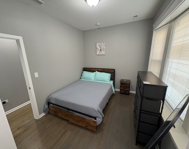 1755 E 72nd Street - Photo Thumbnail 2