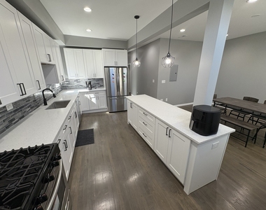 1755 E 72nd Street - Photo Thumbnail 3