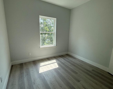 3533 Alderfer Street - Photo Thumbnail 10