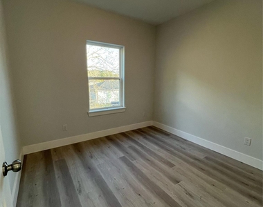 3533 Alderfer Street - Photo Thumbnail 13