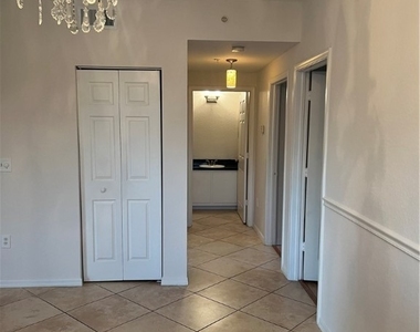6461 Aragon Way - Photo Thumbnail 5