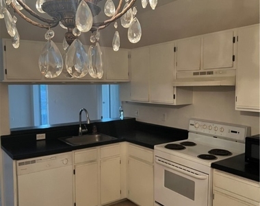 6461 Aragon Way - Photo Thumbnail 4