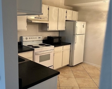 6461 Aragon Way - Photo Thumbnail 9