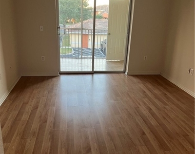 6461 Aragon Way - Photo Thumbnail 7