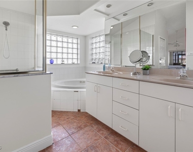 5310 Sands Boulevard - Photo Thumbnail 14
