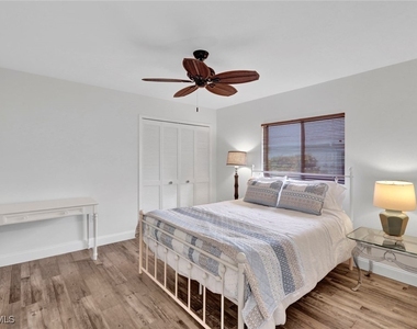 9940 Treasure Cay Lane - Photo Thumbnail 15