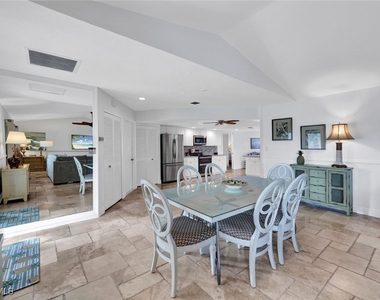 9940 Treasure Cay Lane - Photo Thumbnail 10