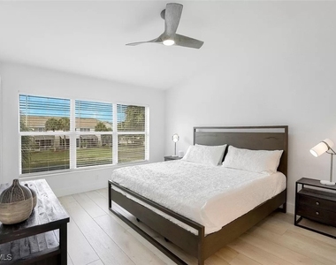 775 Hampton Circle - Photo Thumbnail 10