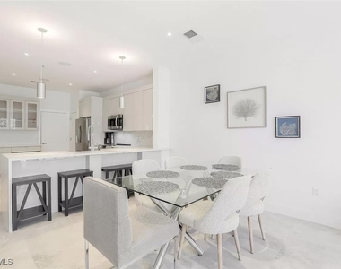 775 Hampton Circle - Photo Thumbnail 7