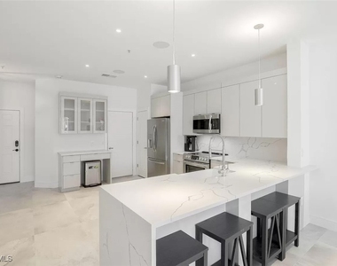775 Hampton Circle - Photo Thumbnail 8