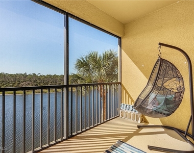 9731 Acqua Court - Photo Thumbnail 12