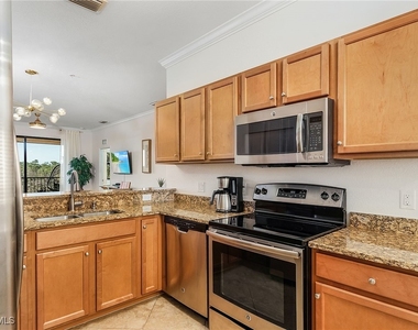 9731 Acqua Court - Photo Thumbnail 18