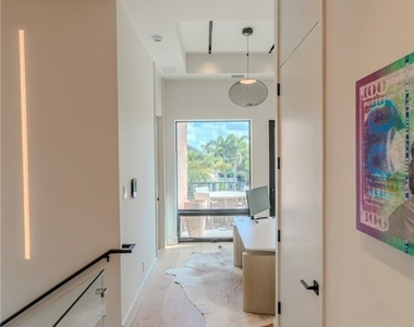 1100 Sandpiper Street - Photo Thumbnail 34