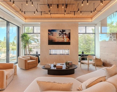 1100 Sandpiper Street - Photo Thumbnail 1