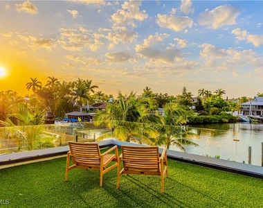 1100 Sandpiper Street - Photo Thumbnail 4