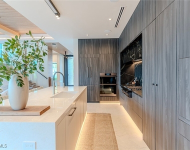 1100 Sandpiper Street - Photo Thumbnail 2