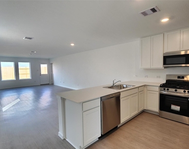 26850 Cascade Sunrise Street - Photo Thumbnail 4