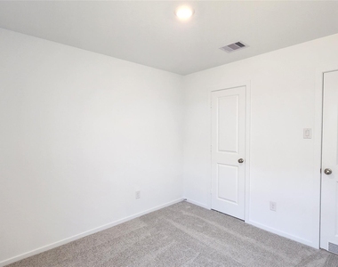 26850 Cascade Sunrise Street - Photo Thumbnail 24