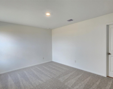 26850 Cascade Sunrise Street - Photo Thumbnail 9