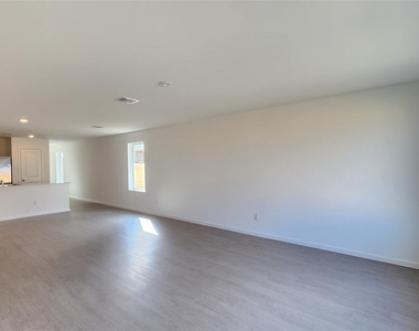 26850 Cascade Sunrise Street - Photo Thumbnail 6