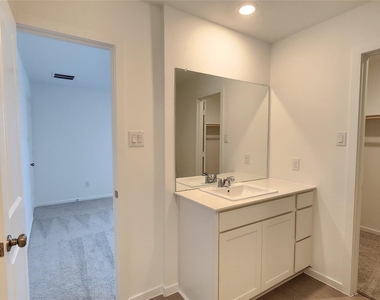 26850 Cascade Sunrise Street - Photo Thumbnail 14