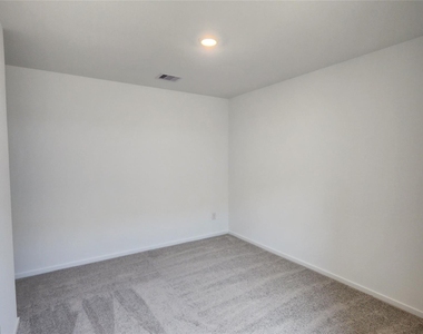 26850 Cascade Sunrise Street - Photo Thumbnail 34