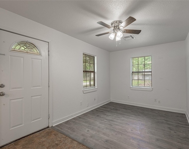 7a Hickory Lane - Photo Thumbnail 3