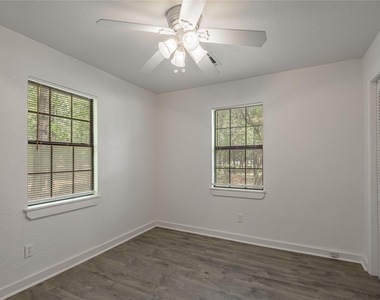7a Hickory Lane - Photo Thumbnail 10
