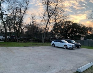 604 Wilson Road - Photo Thumbnail 20