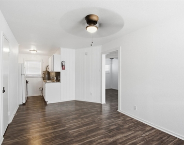 5010 Ennis S Street - Photo Thumbnail 4