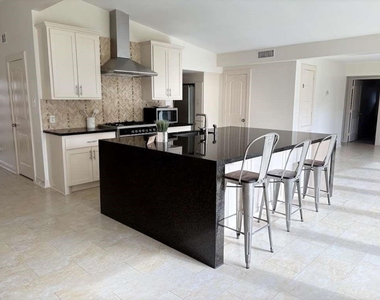 4711 Imogene Street - Photo Thumbnail 4