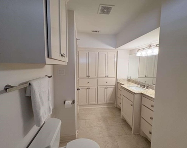 4711 Imogene Street - Photo Thumbnail 8