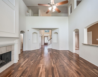 3402 Caloway Court - Photo Thumbnail 8