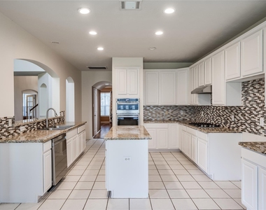 3402 Caloway Court - Photo Thumbnail 10