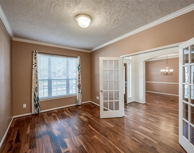 3402 Caloway Court - Photo Thumbnail 6
