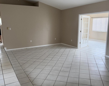 1337 Helvenston Street Nw - Photo Thumbnail 4