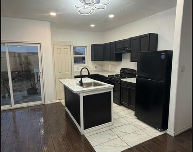 5519 Osprey Drive - Photo Thumbnail 4