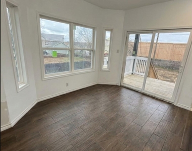 5519 Osprey Drive - Photo Thumbnail 3