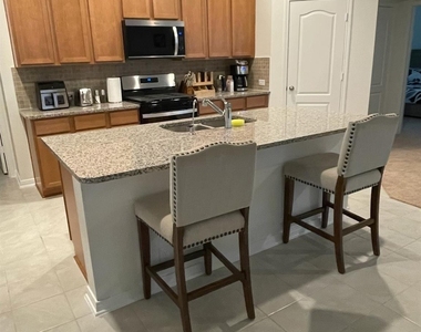3019 Kastania Lane N - Photo Thumbnail 6