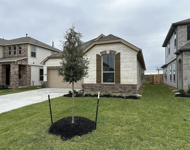 3019 Kastania Lane N - Photo Thumbnail 2