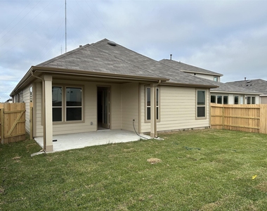 3019 Kastania Lane N - Photo Thumbnail 26