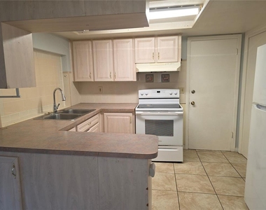 3431 Overland Drive - Photo Thumbnail 5